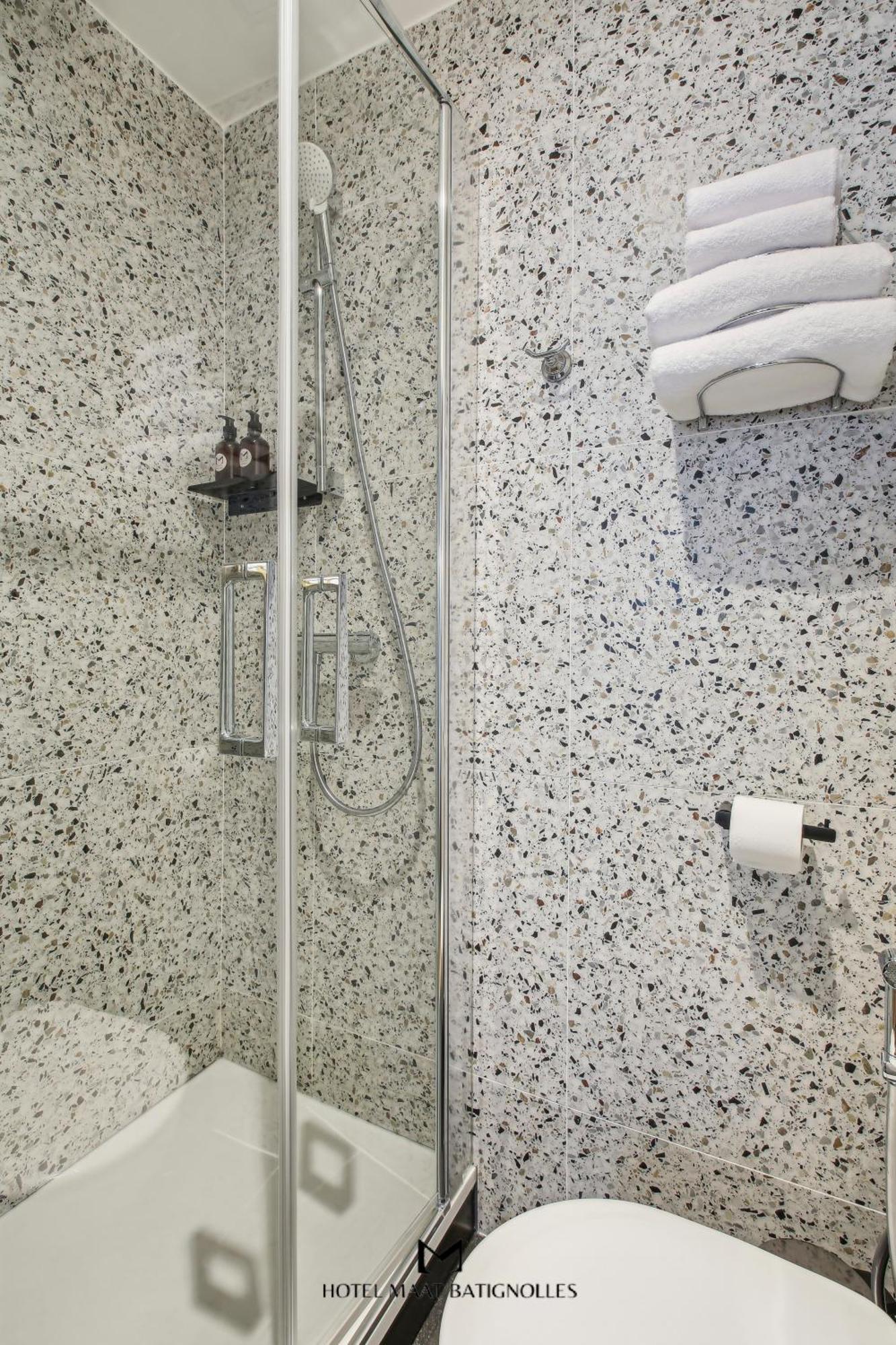 Hotel Maat Batignolles Paris Luaran gambar